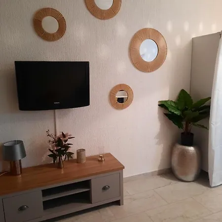 Les Roches Bleues Apartment *